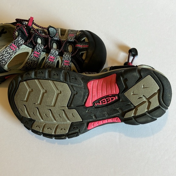 Keen waterproof hiking river sandals shoes pink gray black - Picture 4 of 6
